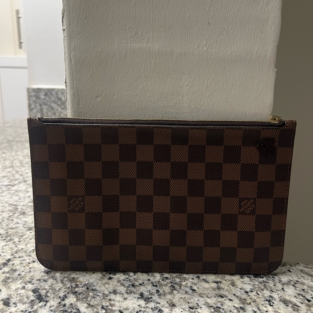 Authentic Louis Vuitton Pochette
